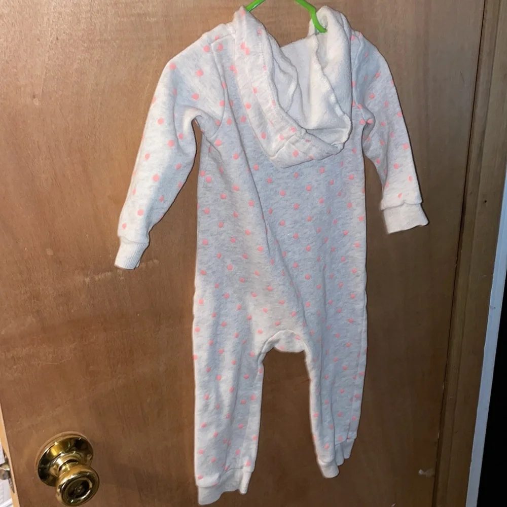 I made a Carter’s onesie, jogging suit with kitty gray with pink size 18 months